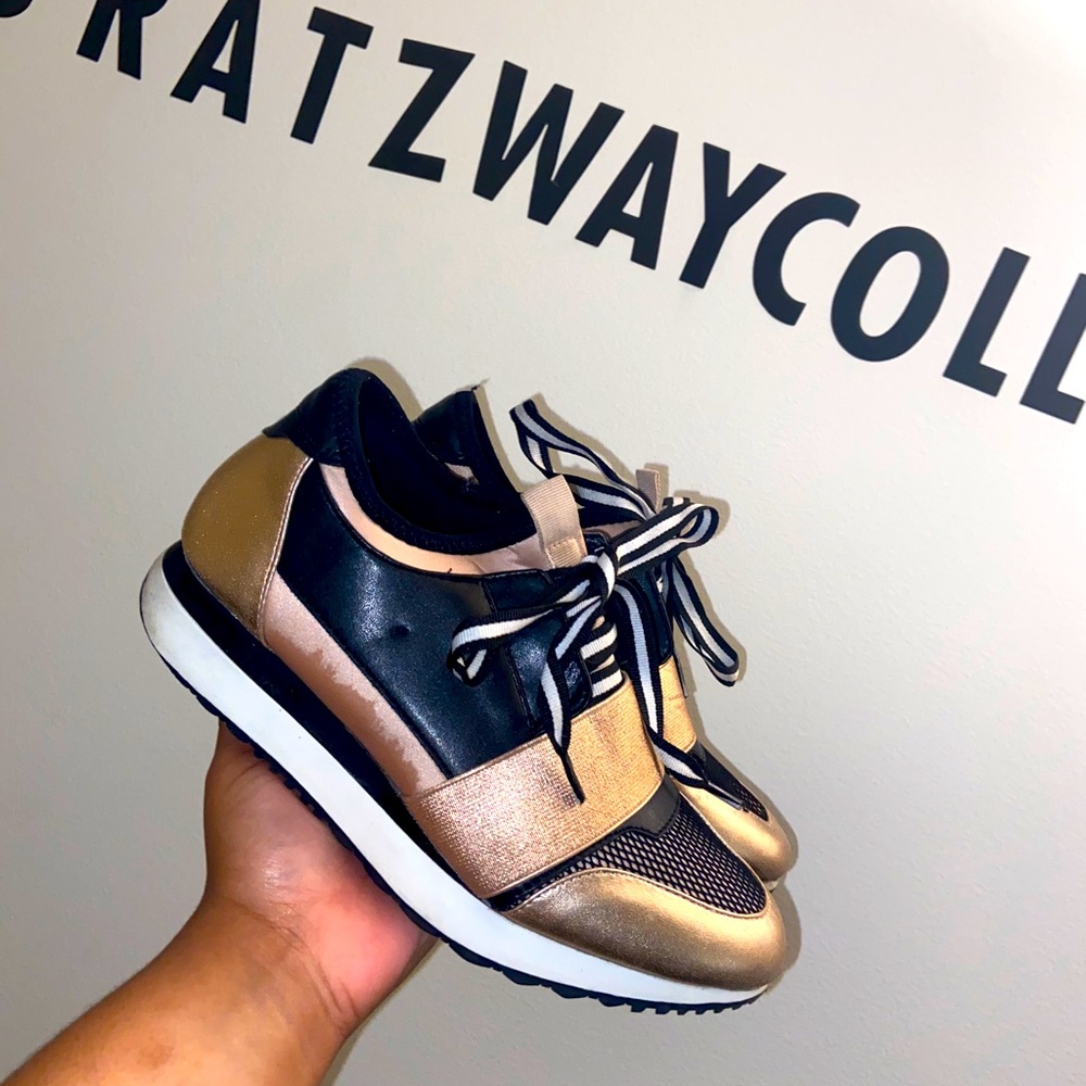 STEVE MADDEN SNEAKERS